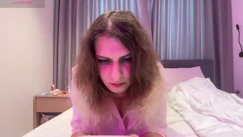 AlicePinkhead online show from December 19, 2025, 8:32 am