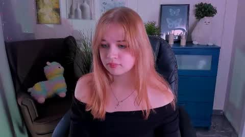 Snapshot of alicepopsy chatting on September 12, 2025, 11:10 am Alice online show from September 12, 2025, 11:10 am