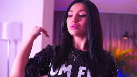 Snapshot of aliceravenx chatting on December 7, 2024, 5:37 am Alice online show from December 7, 2024, 5:37 am