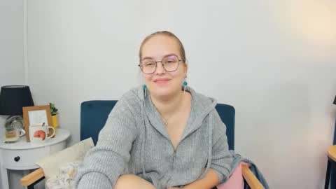 alicesensitive online show from September 17, 2025, 6:26 am