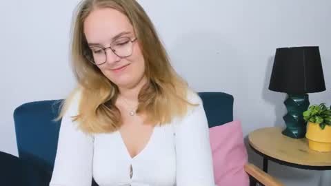 alicesensitive online show from October 27, 2025, 11:03 am