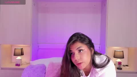 A L I C E  T H U N D E R online show from December 10, 2024, 4:24 am