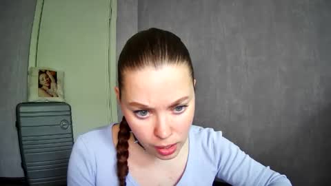 AlicexFresh online show from May 13, 2026, 6:33 am