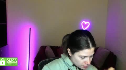 Alicia online show from December 4, 2025, 12:25 pm