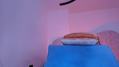 Alicia Kyse  online show from June 8, 2026, 3:07 am