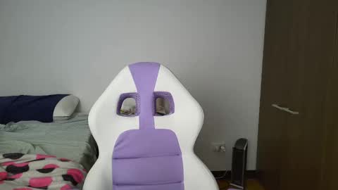 Snapshot of alicia_love29 chatting on December 20, 2024, 10:43 pm Alice online show from December 20, 2024, 10:43 pm