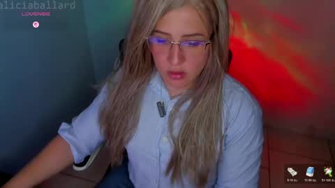 Snapshot of aliciaballard chatting on April 22, 2026, 9:05 pm Jennyfer online show from April 22, 2026, 9:05 pm