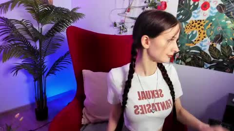Snapshot of aliciacore chatting on May 12, 2026, 5:37 am Alicia online show from May 12, 2026, 5:37 am