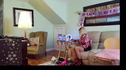 Alicia deHart  Help me reach 1000 Followers. Its FREE online show from June 21, 2026, 7:05 pm