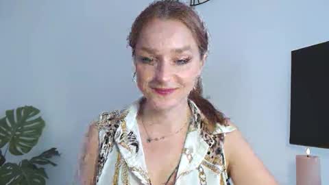 Snapshot of alicialux chatting on March 12, 2026, 7:36 am Alicia online show from March 12, 2026, 7:36 am