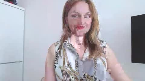 Snapshot of alicialux chatting on March 31, 2026, 3:12 pm Alicia online show from March 31, 2026, 3:12 pm