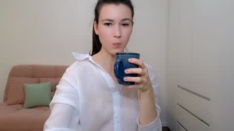 alicianoveli online show from January 4, 2025, 1:10 pm