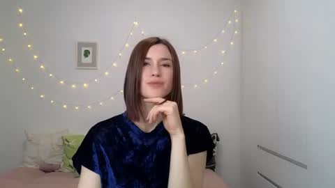 alicianoveli online show from June 13, 2026, 4:43 am