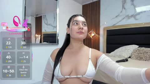 ALICIA  online show from April 27, 2026, 7:23 pm