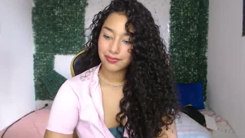 luisa online show from November 19, 2025, 9:48 pm