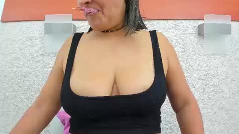 im tutti online show from June 18, 2026, 1:17 am
