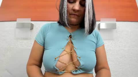 im tutti online show from June 22, 2026, 2:46 am
