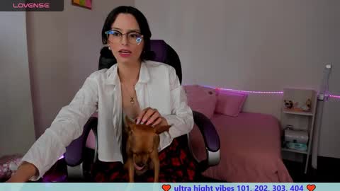 Aiko  Independent Model  online show from December 13, 2024, 8:26 pm