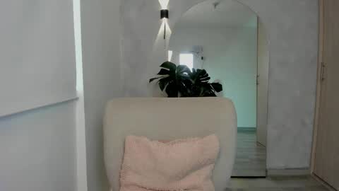 Snapshot of aliessiarose1 chatting on April 25, 2026, 11:13 am Ali online show from April 25, 2026, 11:13 am