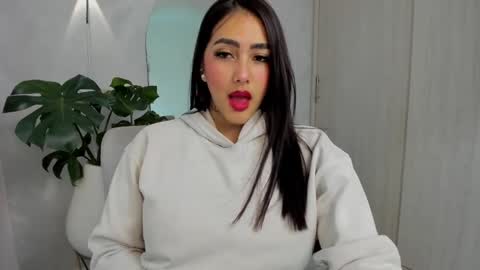 Snapshot of aliessiarose1 chatting on May 27, 2026, 11:18 am Ali online show from May 27, 2026, 11:18 am