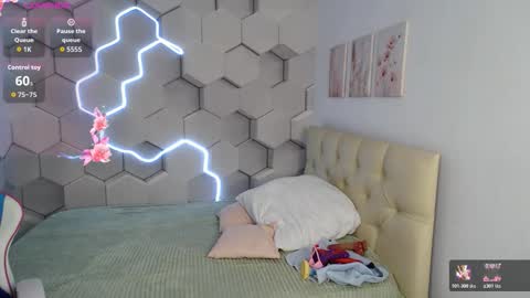 aliicemeow online show from March 23, 2026, 9:35 am