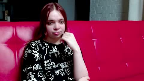 Snapshot of aliiice_stone chatting on April 25, 2026, 7:11 pm Alice online show from April 25, 2026, 7:11 pm