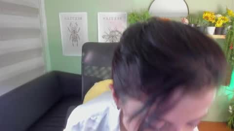 Snapshot of aliiz_01 chatting on January 24, 2025, 9:17 am Camii online show from January 24, 2025, 9:17 am