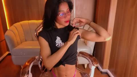 alina_b_ online show from May 27, 2026, 8:06 pm