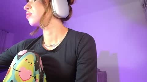 Snapshot of alina_lee01 chatting on June 11, 2026, 2:53 am NYX online show from June 11, 2026, 2:53 am