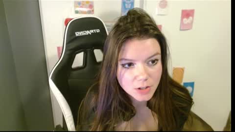 Snapshot of alina_nightshade chatting on December 5, 2025, 3:48 am Alina Nightshade online show from December 5, 2025, 3:48 am