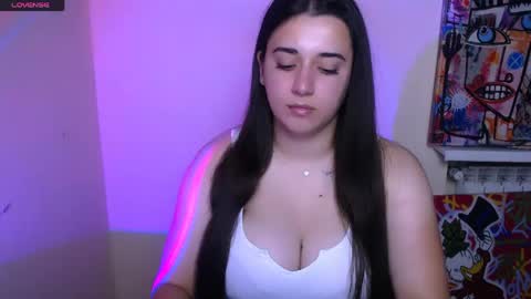 Snapshot of alinaasti_ chatting on June 5, 2026, 7:36 am Alina online show from June 5, 2026, 7:36 am