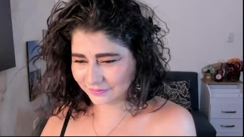 Snapshot of alinabozz1 chatting on June 20, 2026, 5:10 am alinabozz1 online show from June 20, 2026, 5:10 am