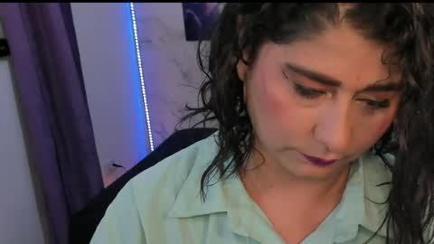 Snapshot of alinabozz1 chatting on July 18, 2026, 3:54 am alinabozz1 online show from July 18, 2026, 3:54 am