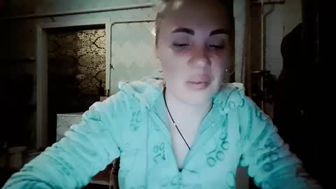 Snapshot of alinafrey_ chatting on February 13, 2026, 7:54 pm Alina online show from February 13, 2026, 7:54 pm