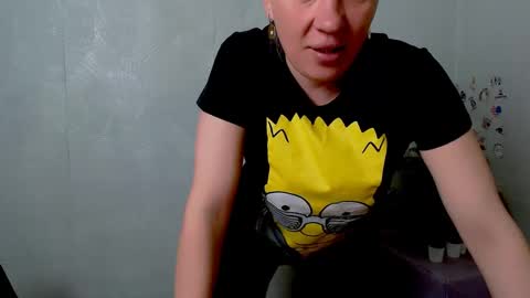 Snapshot of alinafrey_ chatting on May 5, 2026, 4:20 am Alina online show from May 5, 2026, 4:20 am
