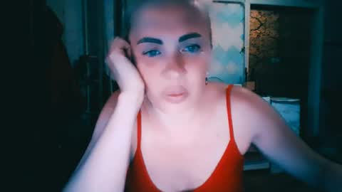 Snapshot of alinafrey_ chatting on June 14, 2026, 2:52 pm Alina online show from June 14, 2026, 2:52 pm
