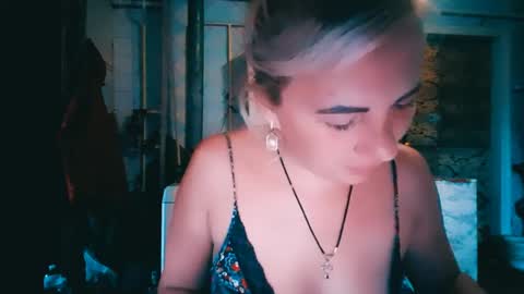 Snapshot of alinafrey_ chatting on July 20, 2026, 10:39 am Alina online show from July 20, 2026, 10:39 am