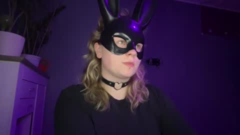 Snapshot of alinahotgirl chatting on June 17, 2026, 9:27 pm Alina online show from June 17, 2026, 9:27 pm
