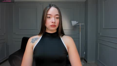 alinakravitz_ online show from September 10, 2025, 11:10 am