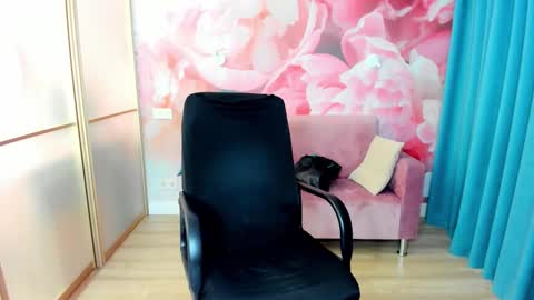 AlinaMoor online show from January 14, 2026, 6:57 pm