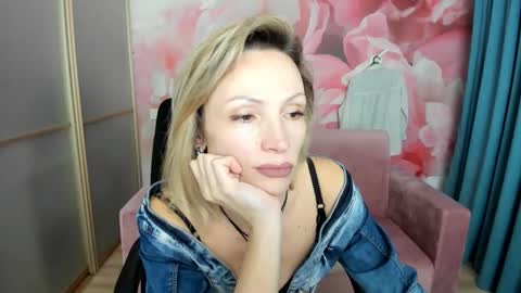 AlinaMoor online show from February 14, 2026, 7:10 pm