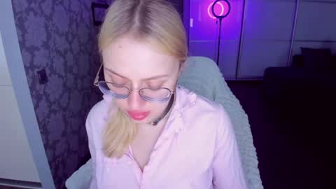 Snapshot of alinaocean chatting on May 15, 2026, 6:53 am alinaocean online show from May 15, 2026, 6:53 am