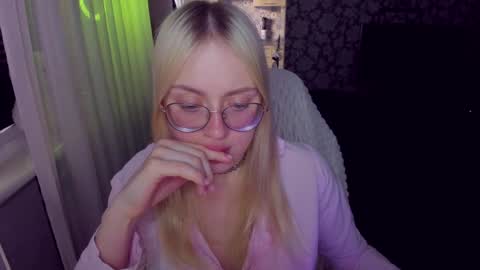 Snapshot of alinaocean chatting on May 24, 2026, 4:01 pm alinaocean online show from May 24, 2026, 4:01 pm