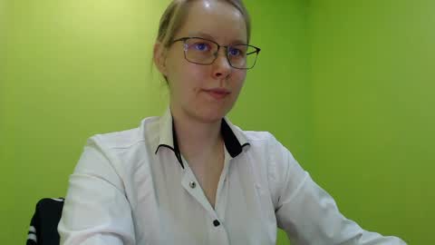 Snapshot of alinasei chatting on May 5, 2026, 1:19 pm alinasei online show from May 5, 2026, 1:19 pm