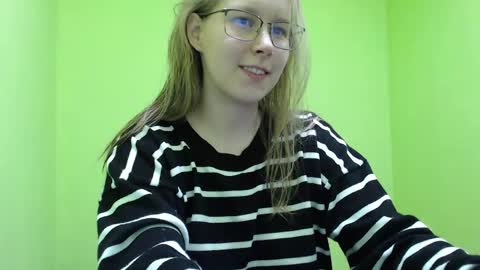 Snapshot of alinasei chatting on June 1, 2026, 5:53 am alinasei online show from June 1, 2026, 5:53 am