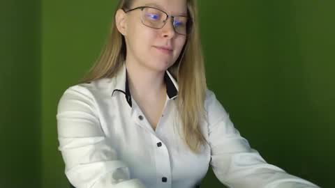 Snapshot of alinasei chatting on June 13, 2026, 12:14 pm alinasei online show from June 13, 2026, 12:14 pm