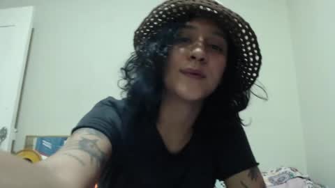 Snapshot of alinawoolf_ chatting on May 18, 2026, 2:07 am Ali online show from May 18, 2026, 2:07 am
