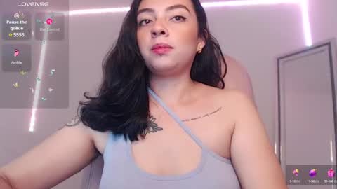 Snapshot of alisa__cain chatting on March 7, 2025, 5:51 am Alejandra online show from March 7, 2025, 5:51 am