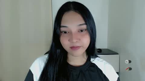 Shanti xhey online show from February 15, 2026, 4:03 pm