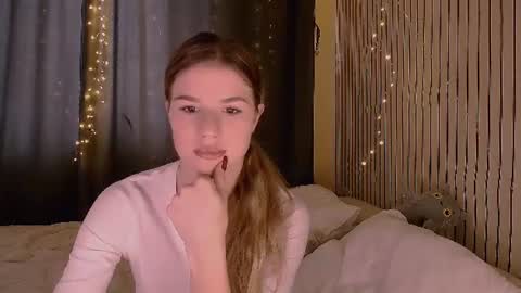 Snapshot of alisa_swan_ chatting on June 10, 2026, 12:37 pm alisa_swan_ online show from June 10, 2026, 12:37 pm